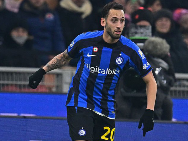 Hakan Calhanoglu