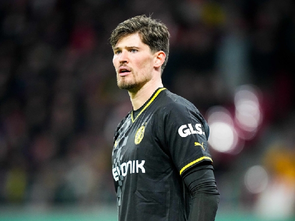 Gregor Kobel menarik perhatian Chelsea