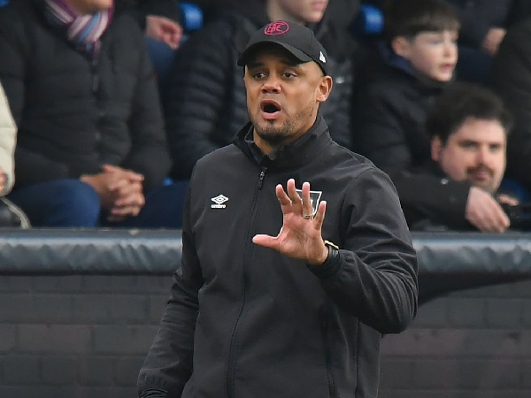 Vincent Kompany dimatikan dengan Chelsea