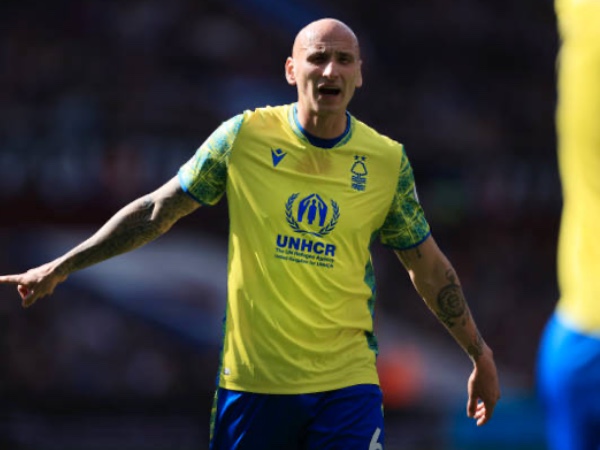 Jonjo Shelvey Absen Perkuat Nottingham Forest, Berikut Penyebabnya