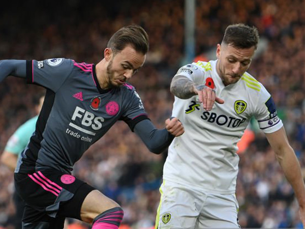 Pemain Leicester City dan Leeds United.