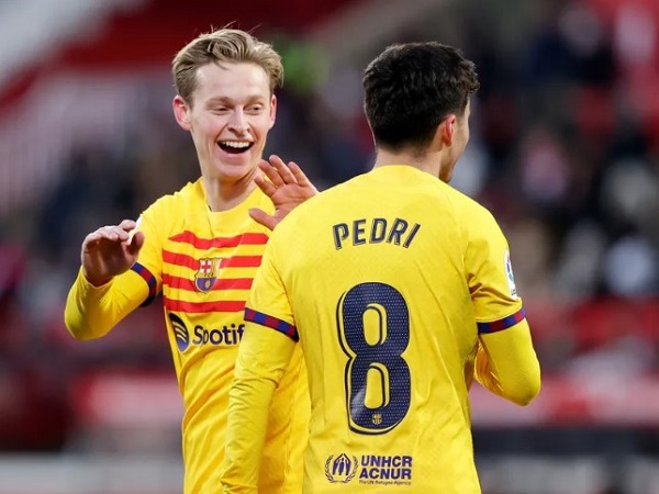 Xavi Beberkan Alasan Duetkan De Jong dengan Pedri