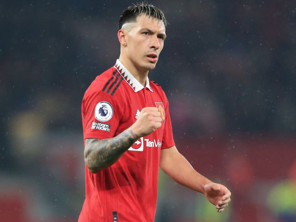 Bek Manchester United, Lisandro Martinez.