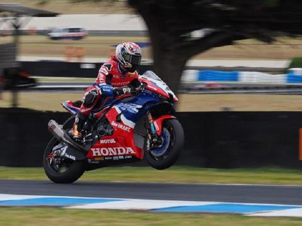 Pebalap WSBK, Iker Lecuona.