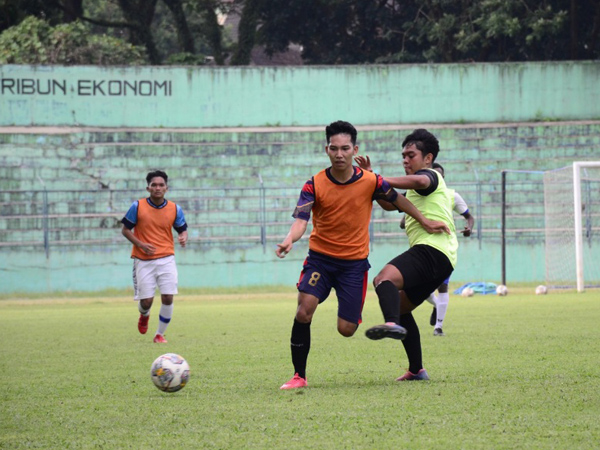 Seleksi terbuka yang dilakukan Arema FC untuk pemain putra daerah