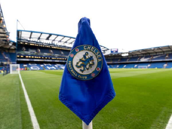 Chelsea mencari sponsor seragam yang baru