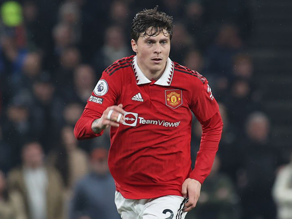 Bek Manchester United, Victor Lindelof.