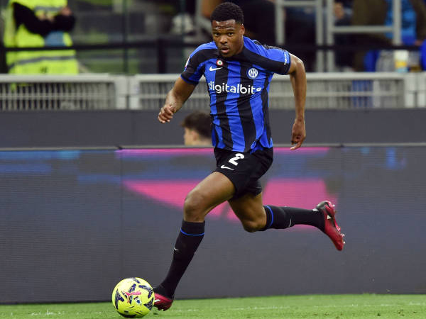 Newcastle United Tertarik Datangkan Denzel Dumfries