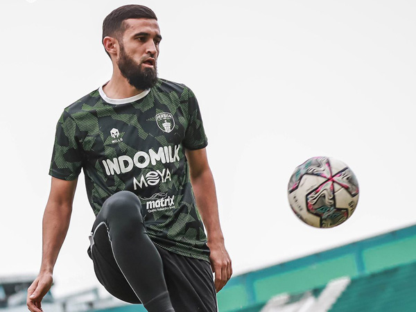 Pemain asal Uzbekistan Javlon Guseynov siap jalani musim kedua bersama Persita Tangerang