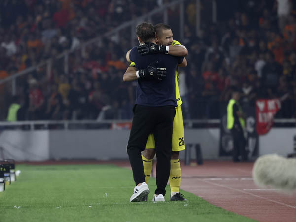 Kiper Persija Jakarta, Andritany Ardhiyasa bersama Thomas Doll