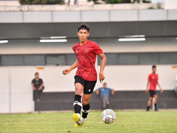 PSIS Semarang rekrut gelandang muda Tri Setiawan