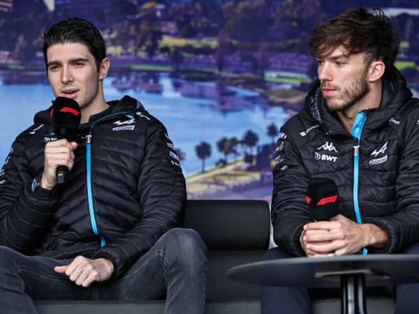 Esteban Ocon dan Pierre Gasly Tanggapi Komentar Pedas CEO Alpine