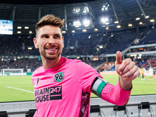 Ketertarikan Liverpool Pada Robert Zieler Benar Adanya