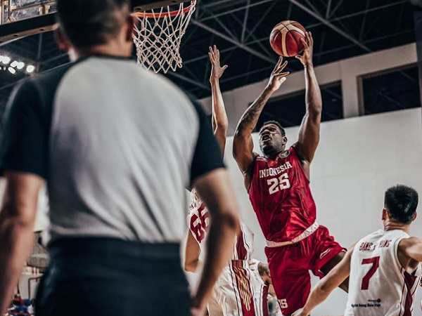 Center Timnas Basket Indonesia, Lester Prosper.