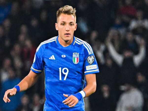 Mateo Retegui resmi memuncaki daftar top skor sementara Liga Argentina lewat koleksi 10 gol dari 15 pertandingan / via AFP