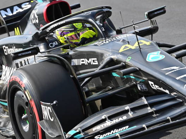 Lewis Hamilton Keluhkan Posisi Duduk, Toto Wolff: Kemampuan Kami Terbatas