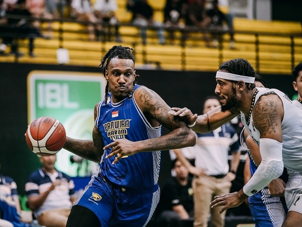 David Singleton lega Prawira Bandung awali paruh kedua dengan kemenangan telak.