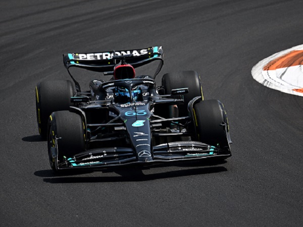 Mercedes, George Russell