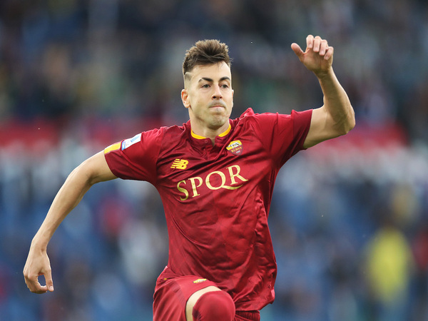 Penyerang AS Roma yaitu Stephan El Shaarawy, dilaporkan masuk dalam incaran AC Milan jelang dibukanya bursa transfer musim panas 2023 / via Getty Images