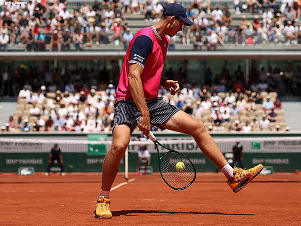 Hasil French Open: Hubert Hurkacz Dan Karen Khachanov Kompak Menangkan Laga Maraton