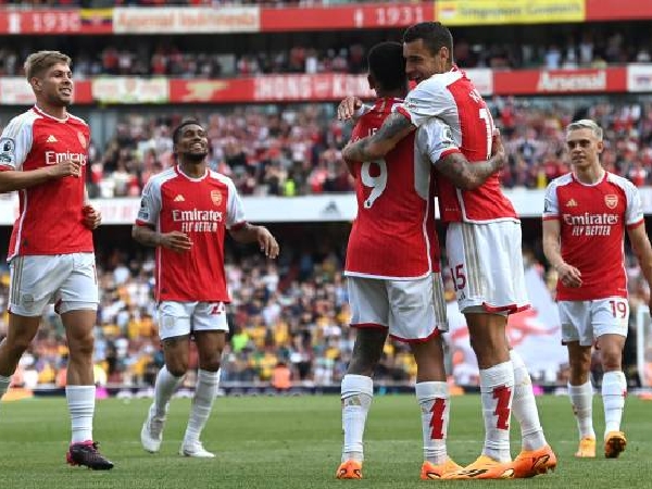Arsenal menutup musim dengan menyalahkan Wolves 5-0