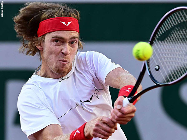 Hasil French Open: Andrey Rublev Paksa Laslo Djere Berkemas Lebih Awal