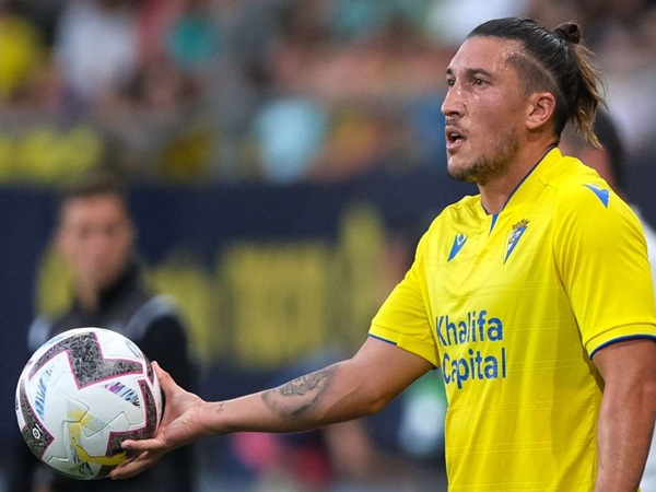 Bek kiri incaran Atletico Madrid