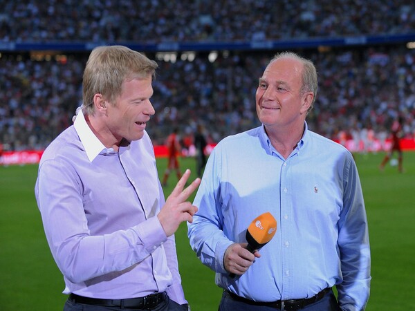 Eks Presiden Bayern Muenchen yaitu Uli Hoeness (kanan), mengakui kesalahannya saat menunjuk Oliver Kahn sebagai CEO klub pada tahun 2021 silam / via AFP