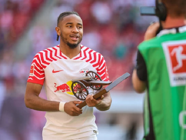 Christopher Nkunku akan bergabung dengan Chelsea