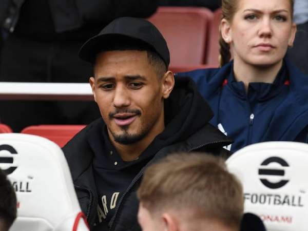 William Saliba belum menandatangani perpanjangan kontrak di ArsenalWilliam Saliba belum menandatangani perpanjangan kontrak di Arsenal