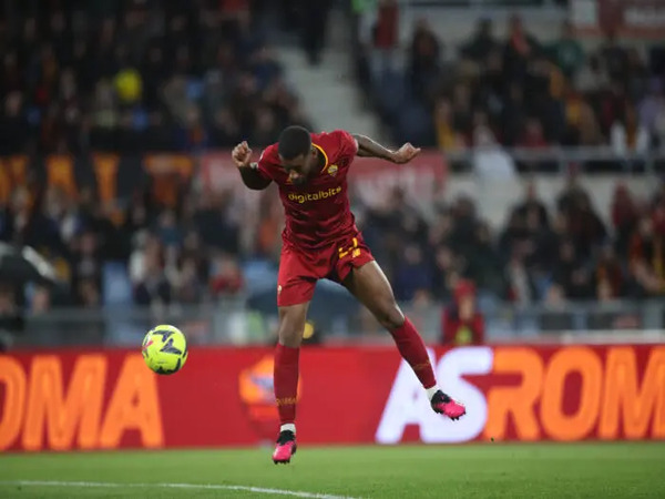 Gini Wijnaldum mengaku sudah tidak sabar untuk main di final Liga Europa yang mempertemukan AS Roma dengan Sevilla Kamis dini hari (1/6) / via Getty Images