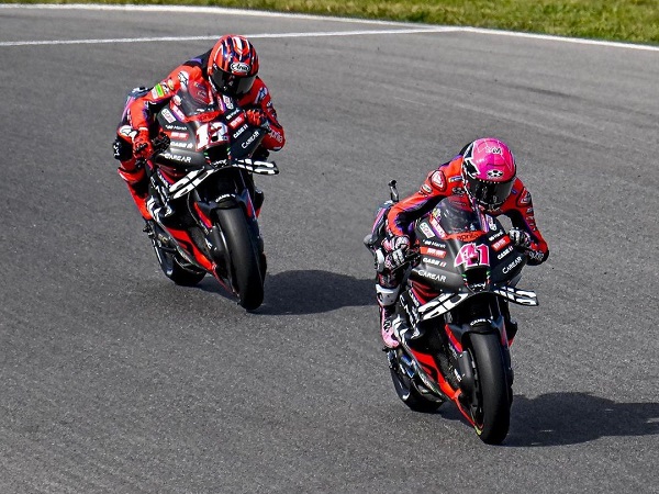 Aprilia, Maverick Vinales, Aleix Espargaro
