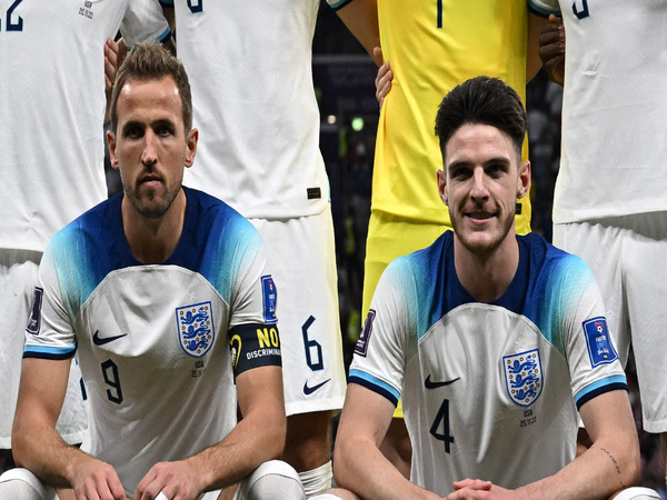 Manchester United disebut akan menjadi favorit juara Premier League musim depan andaikan sukses merekrut Harry Kane dan Declan Rice musim panas ini / via Getty Images