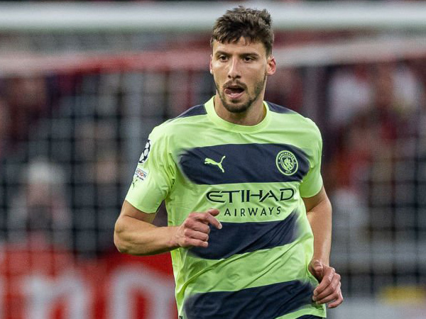 Bek tengah Manchester City, Ruben Dias.