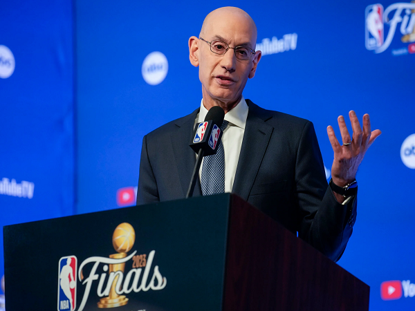 Adam Silver akan tunda pengumuman hukuman Ja Morant hingga babak final NBA 2022-2023 usai.