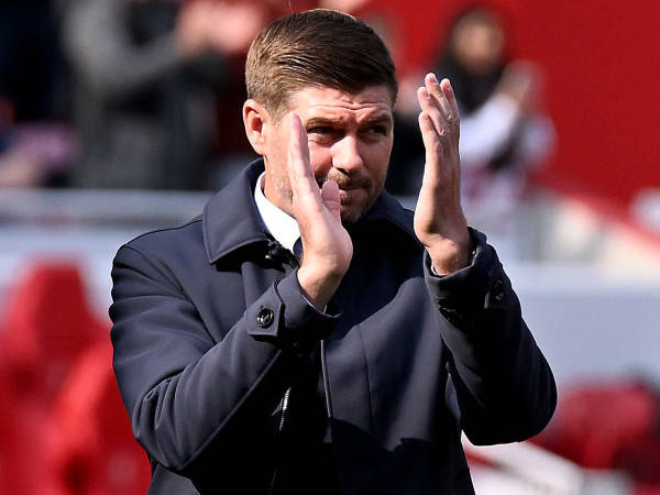 Steven Gerrard Jadi Target Klub yang Baru Saja Terdegradasi