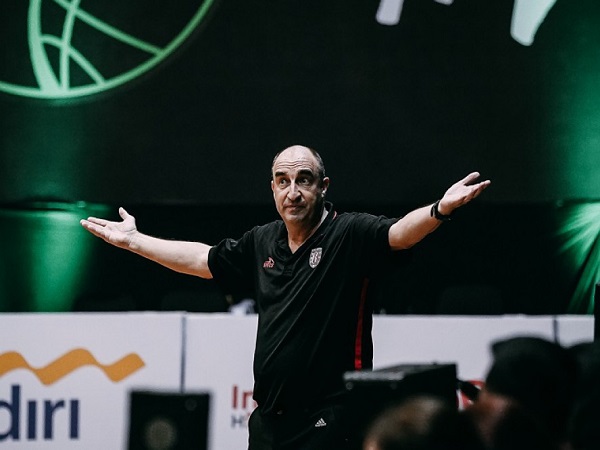 Anthony Garbelotto sayangkan wasit yang berat sebelah saat jumpa Prawira Bandung.