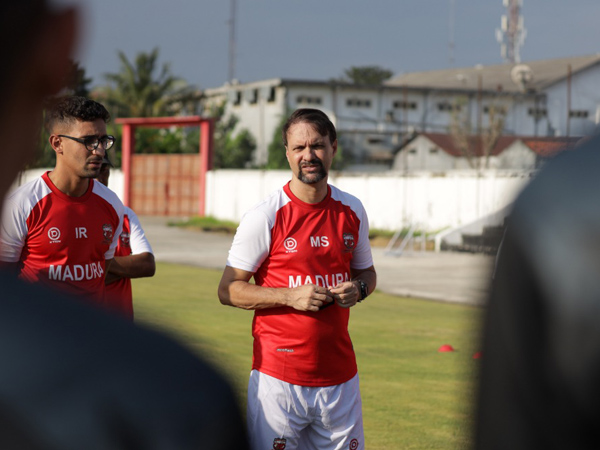 Pelatih Madura United, Mauricio Souza