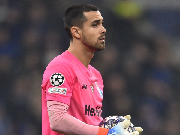 Diogo Costa dikaitkan dengan Manchester United