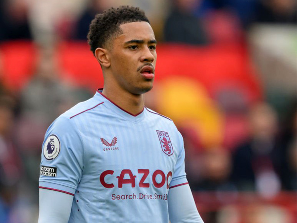 Bek Aston Villa, Ezri Konsa.