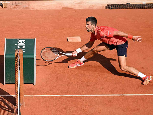 Hasil French Open: Novak Djokovic Pertahankan Dominasi Atas Karen Khachanov
