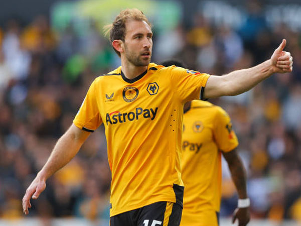 Jika West Ham United Juara Liga Konferensi Eropa, Bek Wolves Dapat Medali