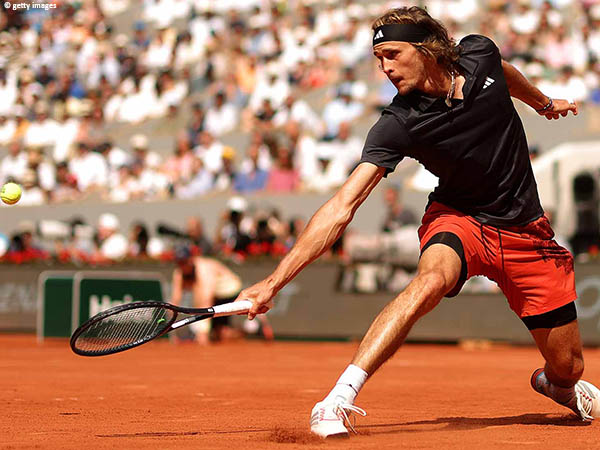 Hasil French Open: Alexander Zverev Tak Biarkan Tomas Martin Etcheverry Maju Ke Semifinal
