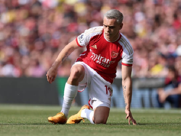 Pemain sayap Arsenal, Leandro Trossard