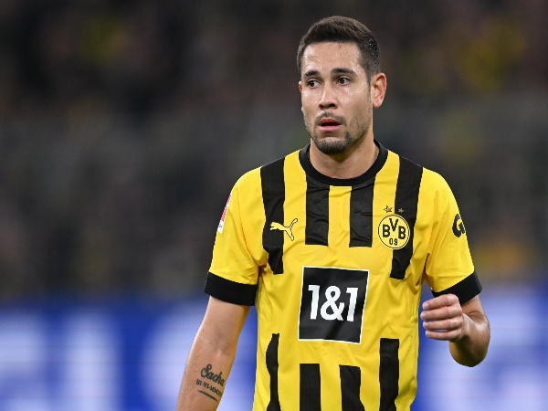 Defender incaran Atletico Madrid