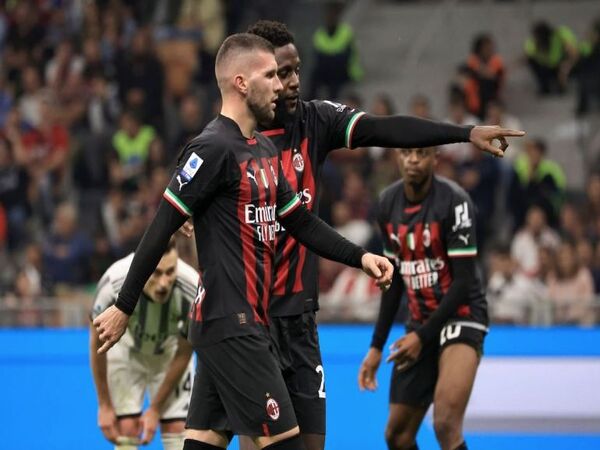 Dua penyerang tak terpakai AC Milan yaitu Divock Origi dan Ante Rebic, masuk dalam incaran Besiktas pada jendela transfer musim panas tahun ini / via Getty Images