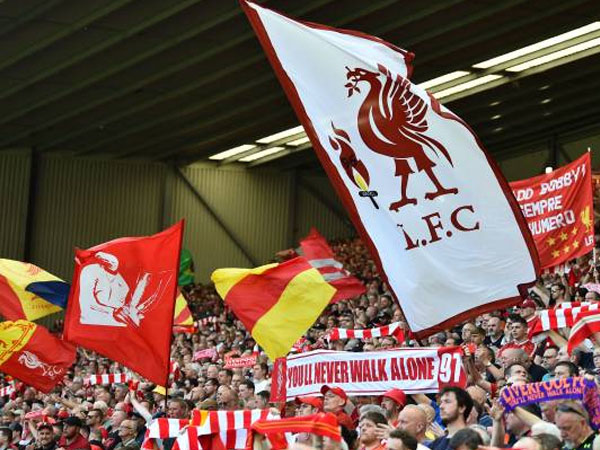 Tidak Percaya Atmosfer Anfield Luar Biasa? Coba Tanyakan Patrick Vieira