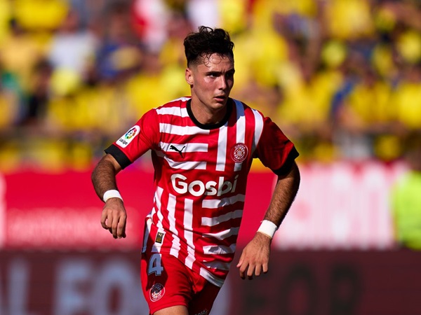 Defender incaran Atletico Madrid