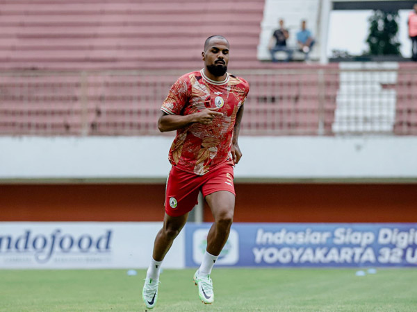 Bek asing PSS Sleman, Thales Lira