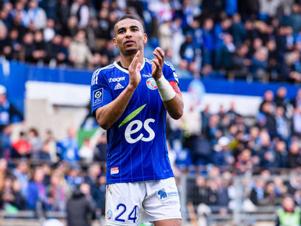 Bek Tengah Strasbourg, Alexander Djiku Jadi Incaran Nottingham Forest